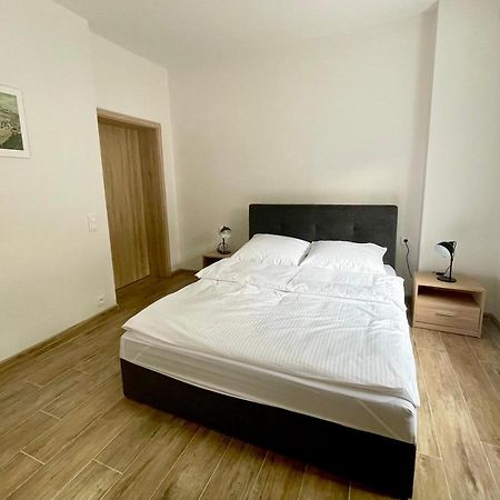 Apartamenty Sokola Blisko Szpital Im M Kopernika, Orientarium Zoo, Atlas Arena, Ec1, Mandoria วูดช์ ภายนอก รูปภาพ